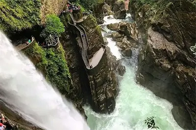 Descubre donde queda la cascada del pailón del Diablo