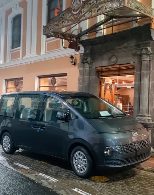 Transporte de turismo MiniVan Hyundai Staria