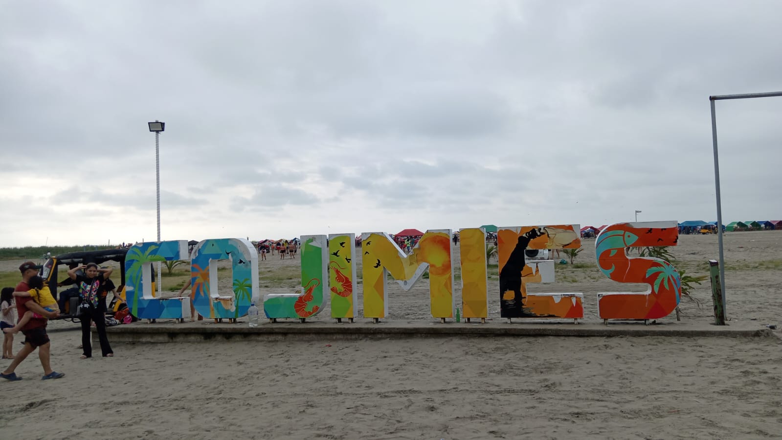 Tour a una playa cerca de Quito: Cojimíes, Ecuador.